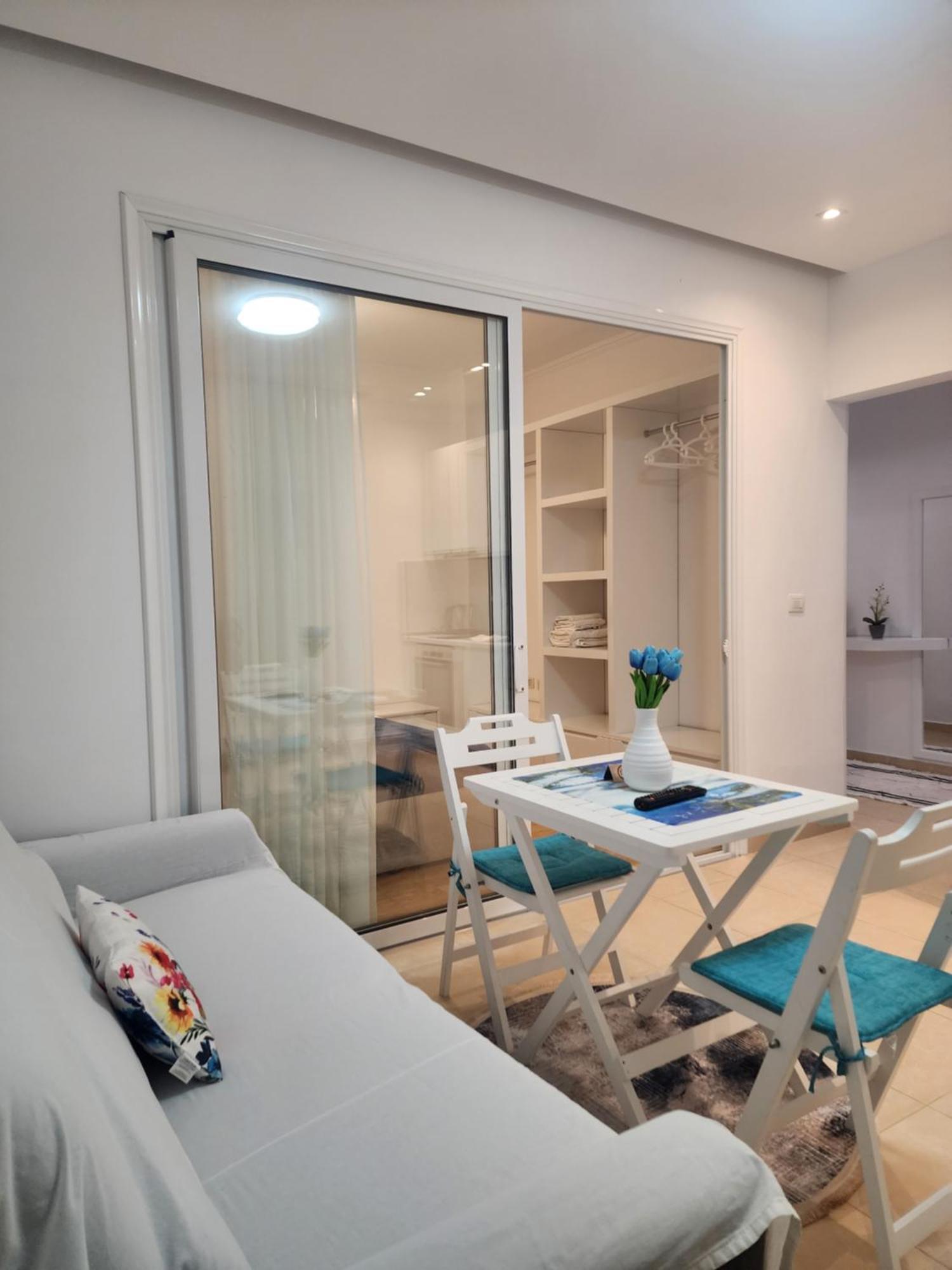Apartment Seasons Apartment's *