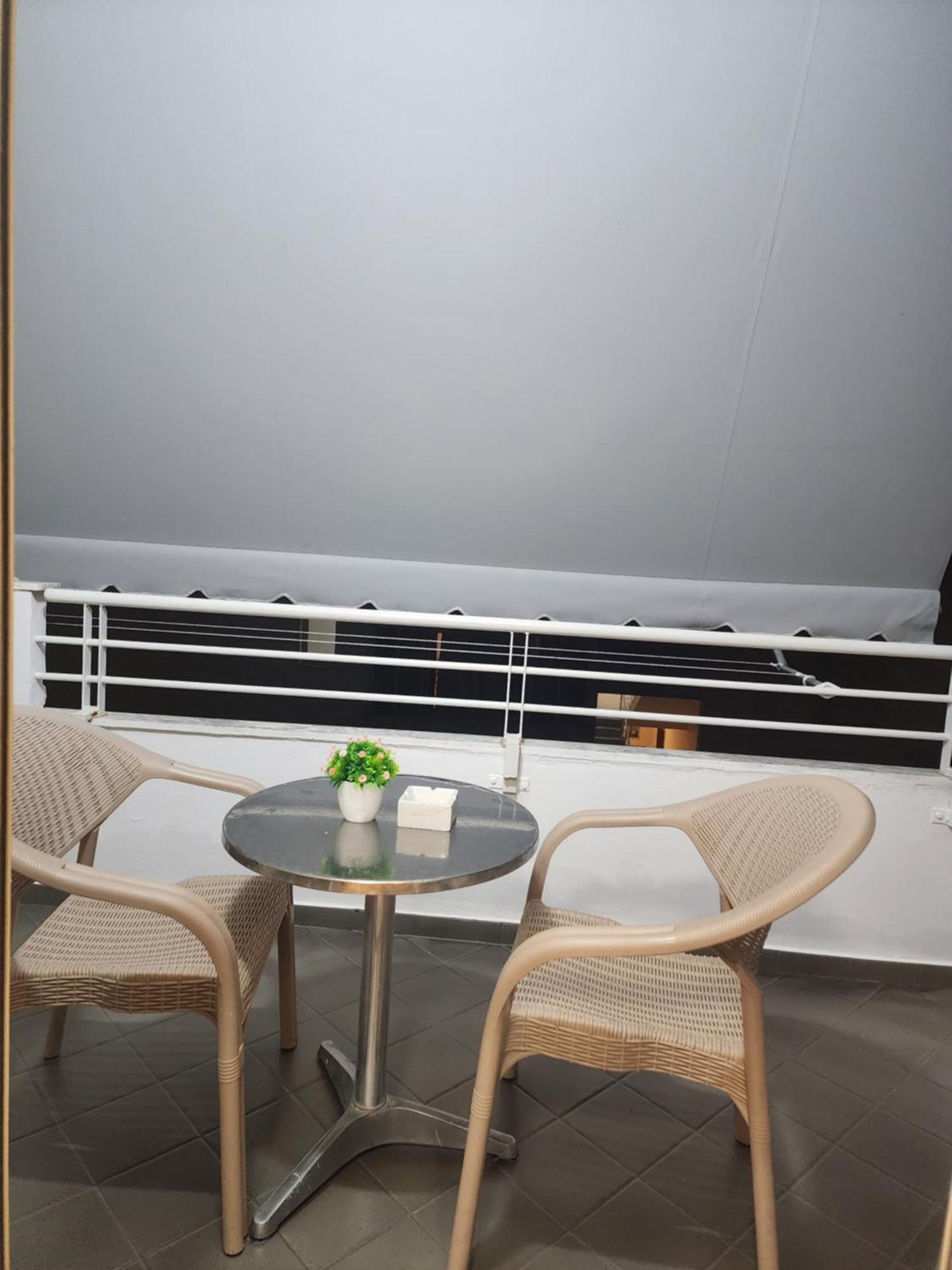 Seasons Apartment's Apartment *